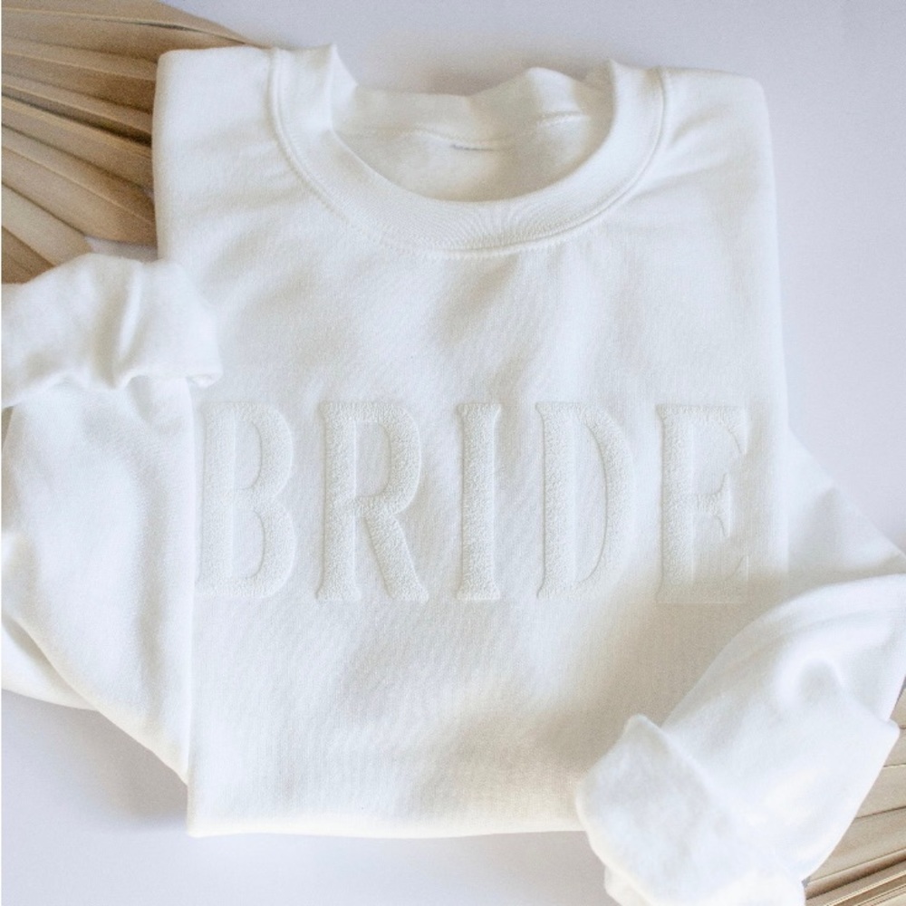 BRIDE white sweatshirt Size M